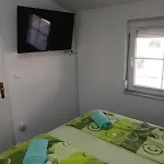 Apartman Oto *